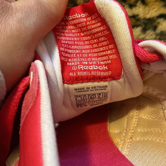 Bright Pink Reebok - Picture 6 of 6